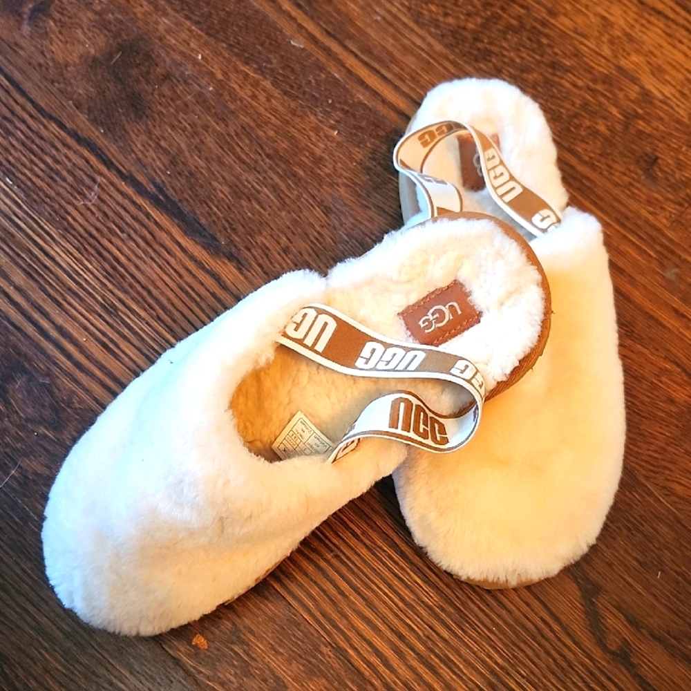 UGG Fluffy Cream Slippers